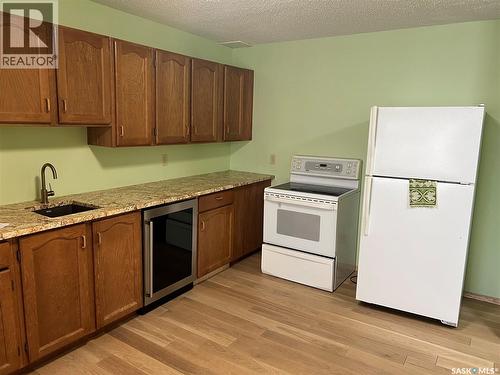 303 2160 Cornwall Street, Regina, SK - Indoor Photo Showing Kitchen