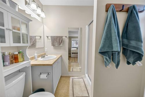 800 16Th Street, Cranbrook, BC - Indoor Photo Showing Bathroom