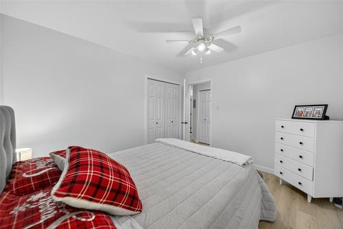 800 16Th Street, Cranbrook, BC - Indoor Photo Showing Bedroom