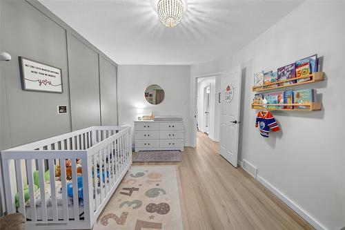 800 16Th Street, Cranbrook, BC - Indoor Photo Showing Bedroom