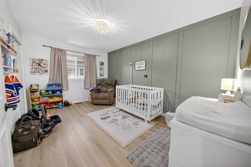 800 16Th Street, Cranbrook, BC - Indoor Photo Showing Bedroom
