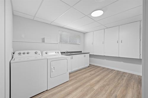 2757 Paula Road, West Kelowna, BC - Indoor Photo Showing Laundry Room