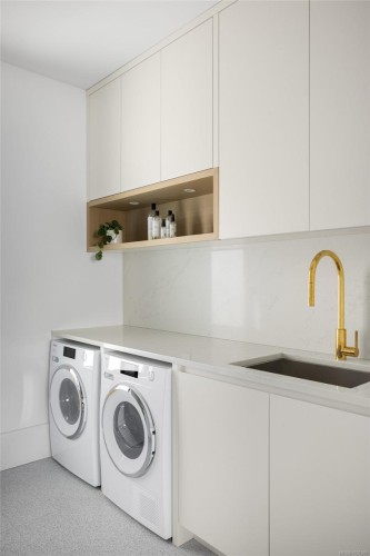 4040 White Rock St, Saanich, BC 