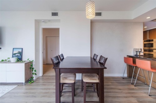 213-100 Saghalie Rd, Victoria, BC - Indoor Photo Showing Dining Room
