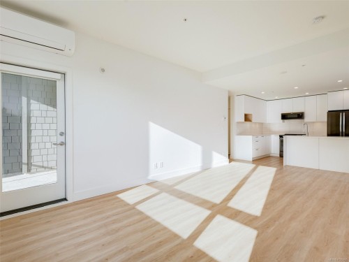 211-940 Reunion Ave, Langford, BC - Indoor Photo Showing Kitchen