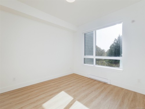 211-940 Reunion Ave, Langford, BC - Indoor Photo Showing Other Room