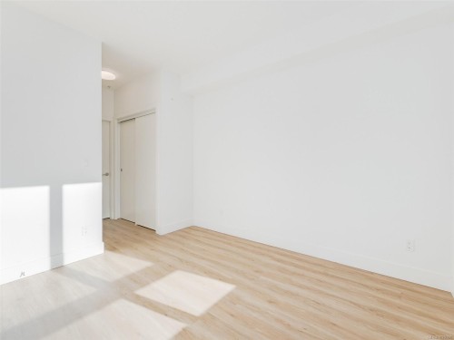 211-940 Reunion Ave, Langford, BC - Indoor Photo Showing Other Room