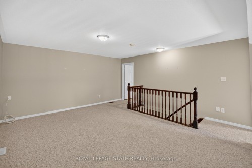 9 Manitoulin Trail, Hamilton, ON - Indoor Photo Showing Other Room