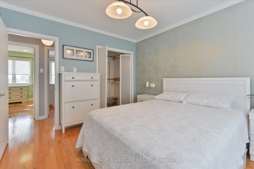 362 Silverthorn Avenue, Toronto, ON - Indoor Photo Showing Bedroom