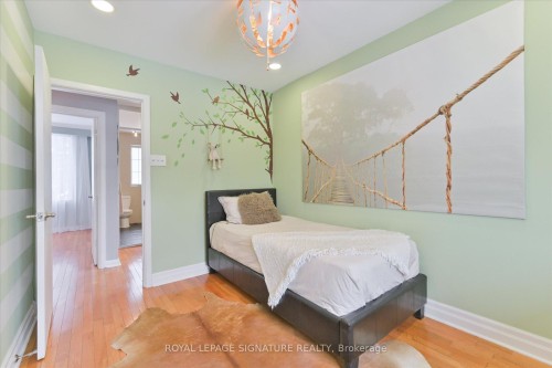 362 Silverthorn Avenue, Toronto, ON - Indoor Photo Showing Bedroom
