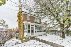 362 Silverthorn Avenue  Toronto, ON M6M 3G8