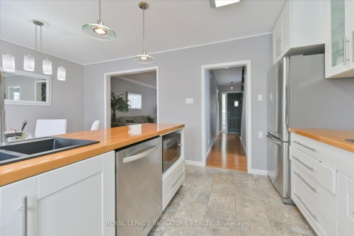 362 Silverthorn Avenue, Toronto, ON - Indoor Photo Showing Kitchen With Double Sink