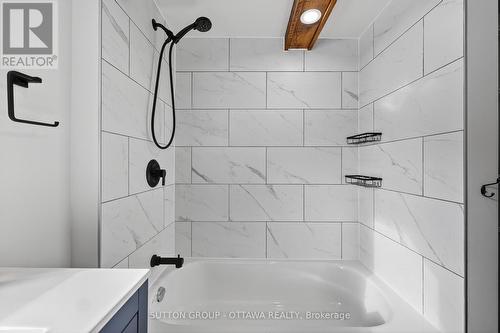 532 St Jean Street, Clarence-Rockland, ON - Indoor Photo Showing Bathroom