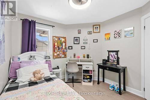 529 Winkworth Court, Newmarket, ON - Indoor Photo Showing Bedroom