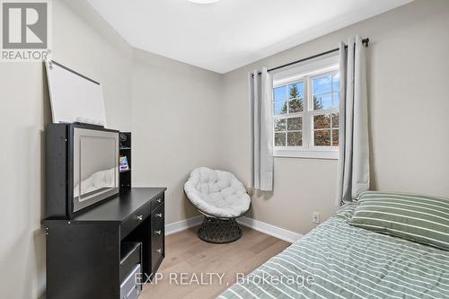 529 Winkworth Court, Newmarket, ON - Indoor Photo Showing Bedroom