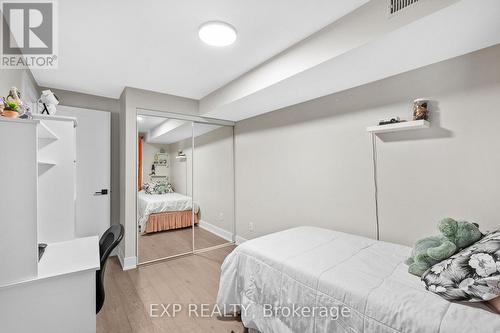 529 Winkworth Court, Newmarket, ON - Indoor Photo Showing Bedroom