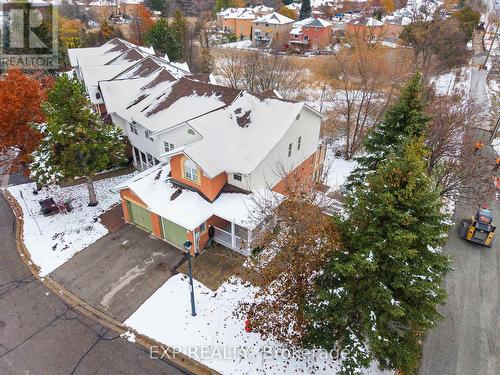 529 Winkworth Court, Newmarket, ON - Outdoor