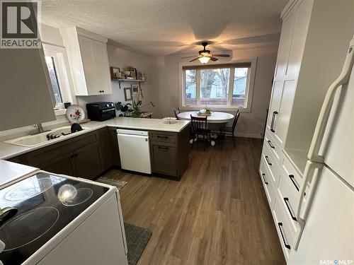 1019 8Th Street, Rosthern, SK - Indoor Photo Showing Kitchen