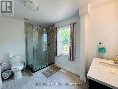 11 Red Robin Road, Georgina, ON - Indoor Photo Showing Bathroom