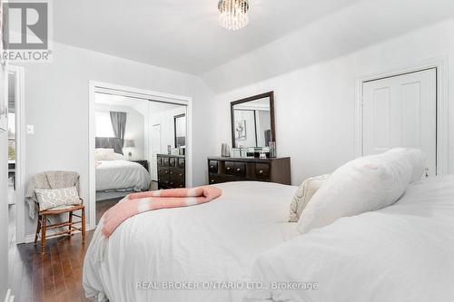 292 Lambton Street W, West Grey, ON - Indoor Photo Showing Bedroom