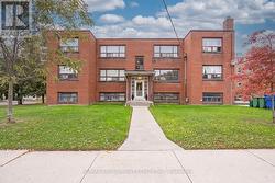 7 - 2128 HARRIS CRESCENT  Burlington, ON L7R 1G4
