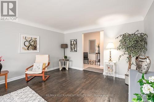 7 - 2128 Harris Crescent, Burlington, ON - Indoor