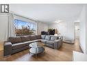 470 Gerstmar Road, Kelowna, BC  - Indoor Photo Showing Living Room 