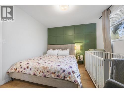 470 Gerstmar Road, Kelowna, BC - Indoor Photo Showing Bedroom