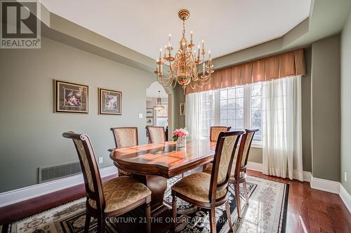 78 Ravine Edge Drive, Richmond Hill, ON - Indoor Photo Showing Dining Room