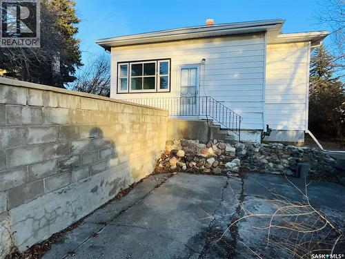456 3Rd Avenue Ne, Swift Current, SK - Outdoor