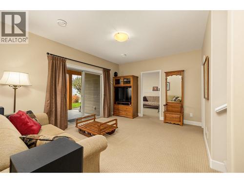 5342 Trickle Creek Drive, Kelowna, BC - Indoor