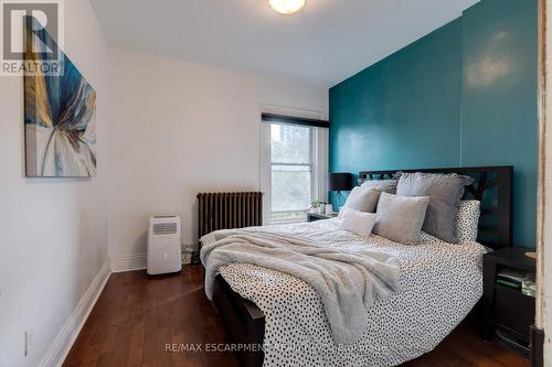 132 Ferguson Avenue N, Hamilton, ON - Indoor Photo Showing Bedroom