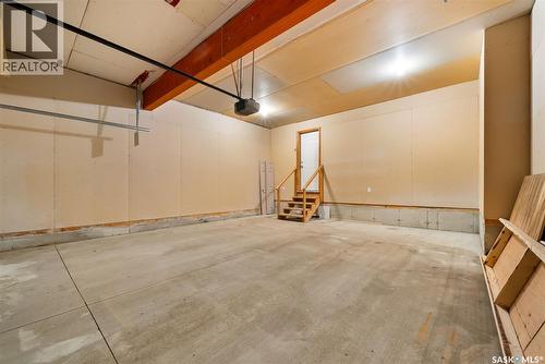 2866 Sunninghill Crescent, Regina, SK - Indoor Photo Showing Garage