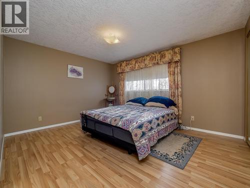 515 7Th Street, Golden, BC - Indoor Photo Showing Bedroom