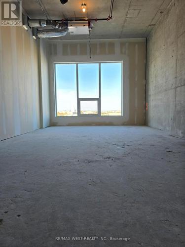 423 - 600 Dixon Road, Toronto, ON 