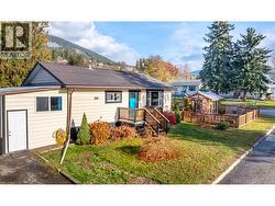 241 21ST  S Avenue  Creston, BC V0B 1G0