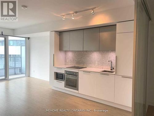 1117 - 85 Wood Street, Toronto, ON - Indoor Photo Showing Kitchen