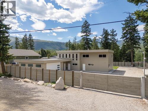 7141 Dunwaters Road, Kelowna, BC - Outdoor