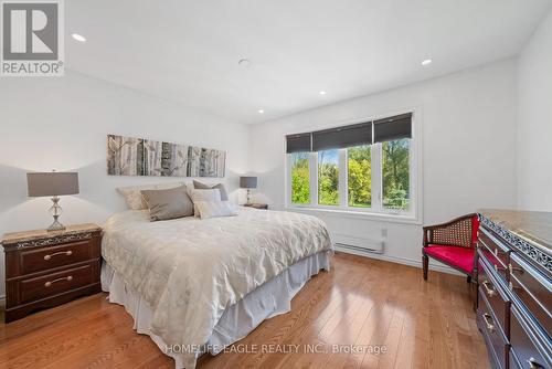 17 Toll Road, East Gwillimbury, ON - Indoor Photo Showing Bedroom