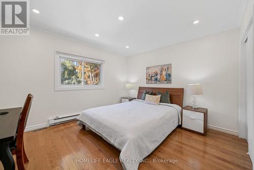 17 Toll Road, East Gwillimbury, ON - Indoor Photo Showing Bedroom