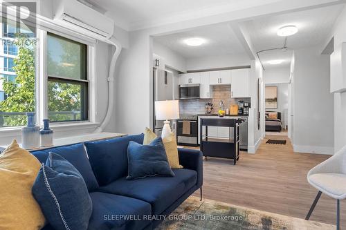 280 Laurier Avenue E, Ottawa, ON - Indoor