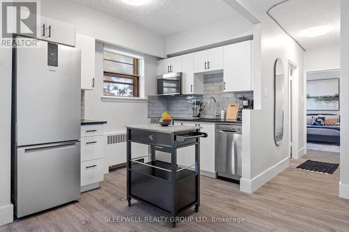 280 Laurier Avenue E, Ottawa, ON - Indoor Photo Showing Kitchen