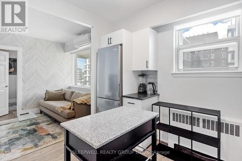 280 Laurier Avenue E, Ottawa, ON - Indoor Photo Showing Kitchen