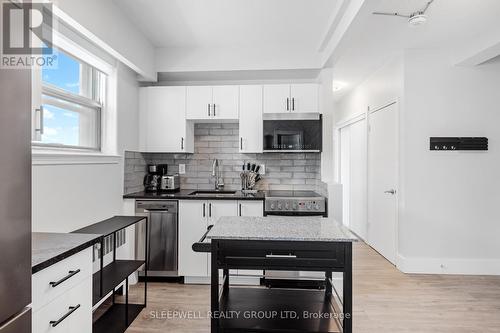 280 Laurier Avenue E, Ottawa, ON - Indoor Photo Showing Kitchen