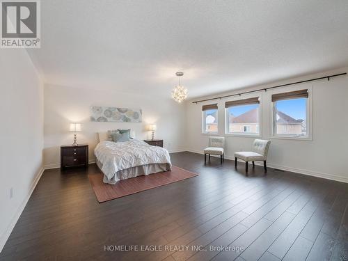 27 Scarlet Way, Bradford West Gwillimbury, ON - Indoor Photo Showing Bedroom