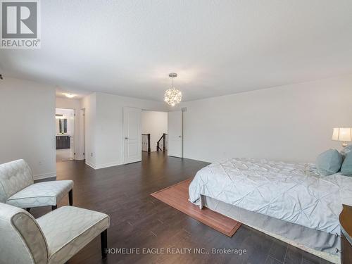 27 Scarlet Way, Bradford West Gwillimbury, ON - Indoor Photo Showing Bedroom