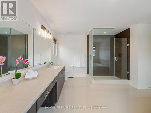 27 Scarlet Way, Bradford West Gwillimbury, ON - Indoor Photo Showing Bathroom