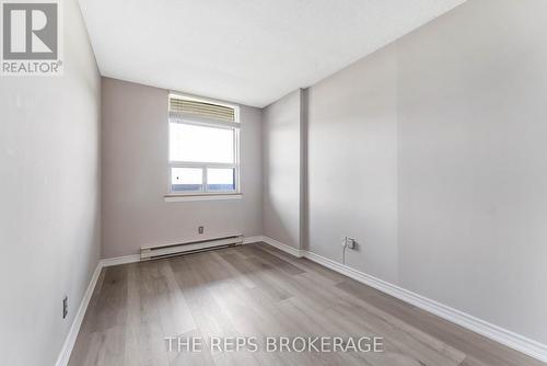 2001 - 900 Dynes Road, Ottawa, ON - Indoor Photo Showing Other Room