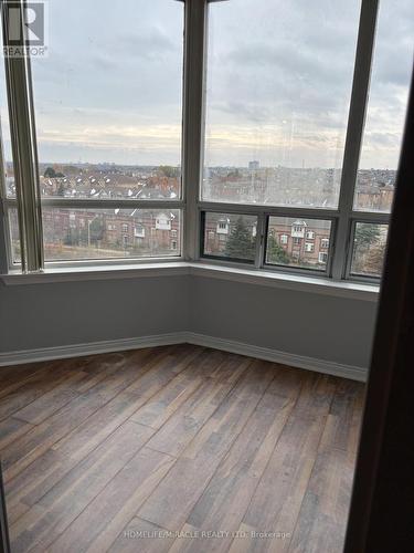 711 - 135 Hillcrest Avenue, Mississauga, ON - Indoor Photo Showing Other Room