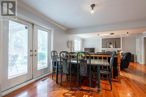 16 Flamingo Drive, Hamilton, ON - Indoor Photo Showing Dining Room